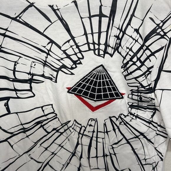 Black Pyramid Mens White Black Cotton Pyramid Print Pullover T Shirt Size Medium - Picture 2 of 8